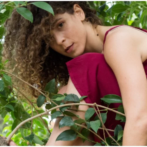 Η Έβελυν Ασουάντ μας συστήνεται